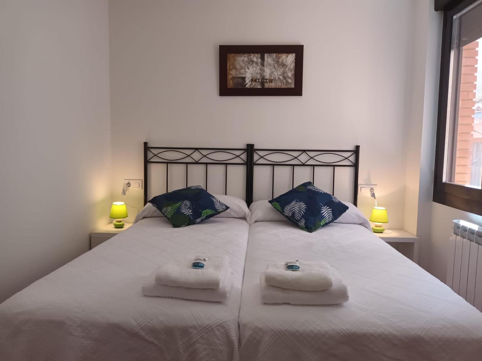 Apartamentos La Piedra En Pleno Centro Historico Con Dos Dormitorios Y Dos Banos Najera Luaran gambar