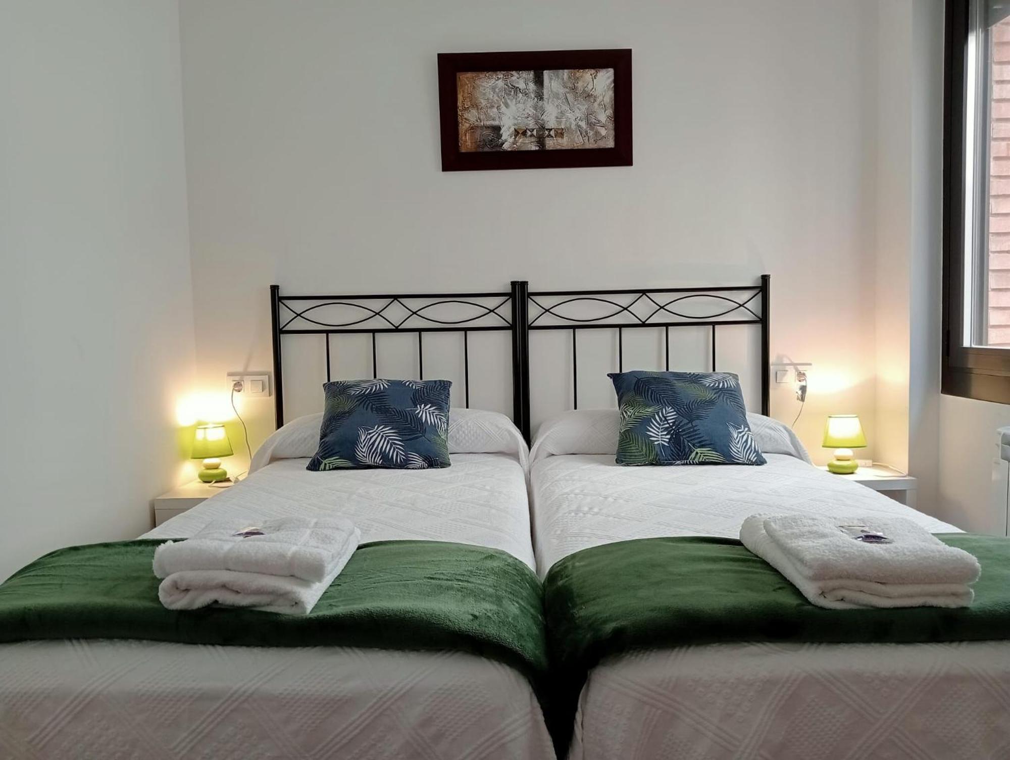 Apartamentos La Piedra En Pleno Centro Historico Con Dos Dormitorios Y Dos Banos Najera Luaran gambar